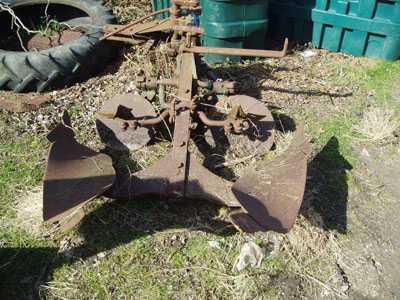 /photos/462608210Ransomes 1 furrow rev 2.jpg.jpg
